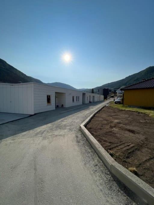 Studio Leiligheit Sogndal Exteriör bild